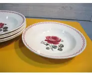 Assiettes creuses roses