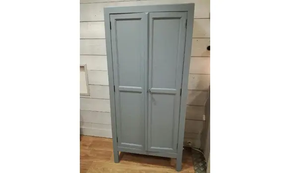 Armoire parisienne