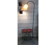 Lampadaire avec tablette