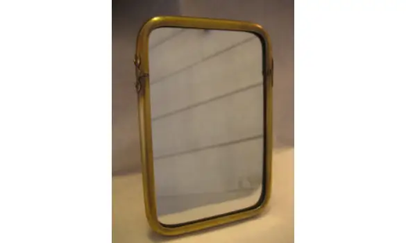 Petit miroir de barbier