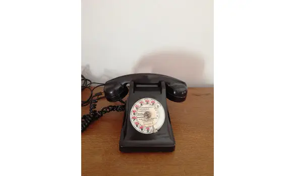 Téléphone bakélite noir