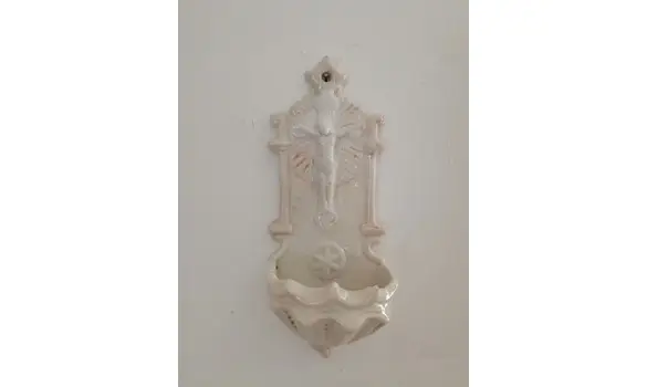 Bénitier faïence