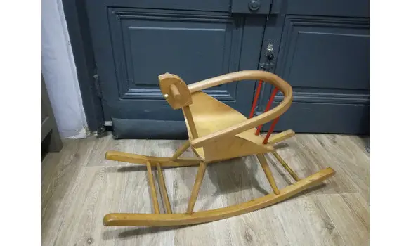 Cheval à bascule