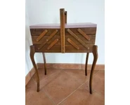 Travailleuse couture rose