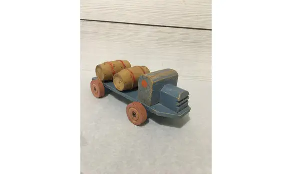 Camion en bois