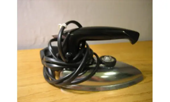 Fer à repasser enfant noir