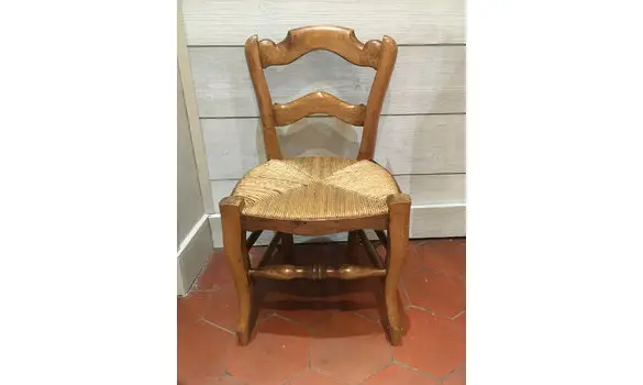 Chaise en bois enfant