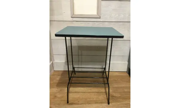 Bout de canapé bleu