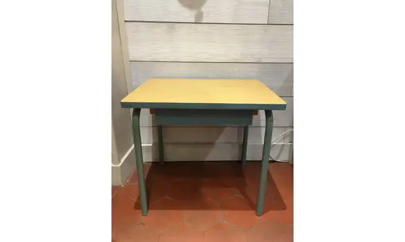 Petit bureau enfant