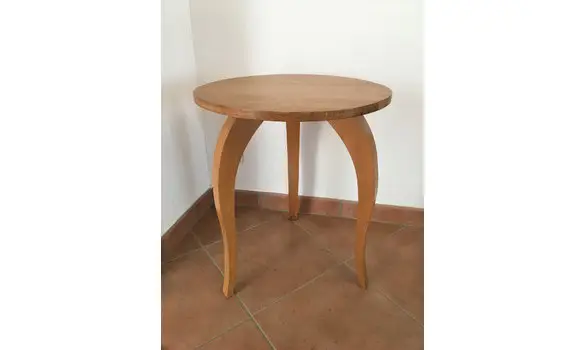 Table d'appoint tripode