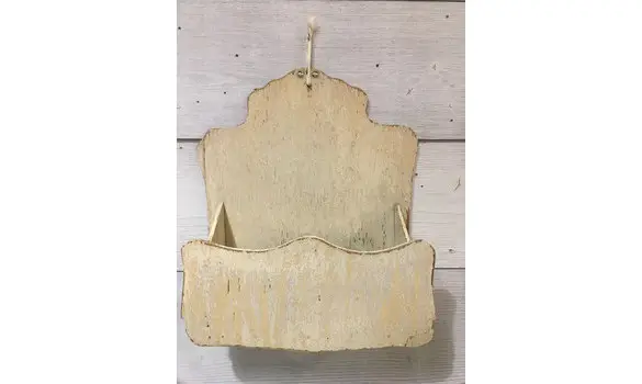 Porte-courrier mural