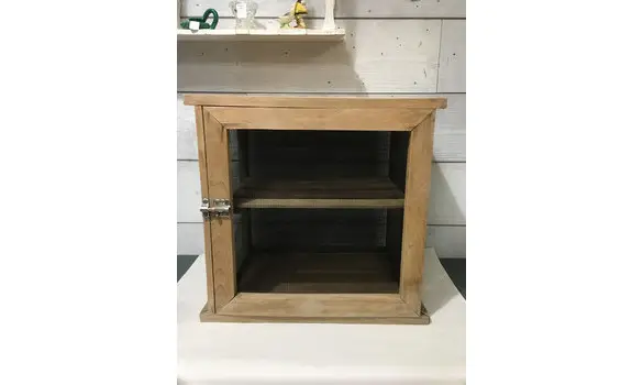 Garde-manger en bois