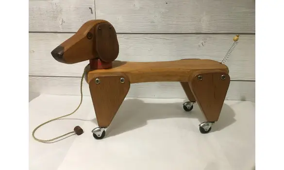 Chien en bois
