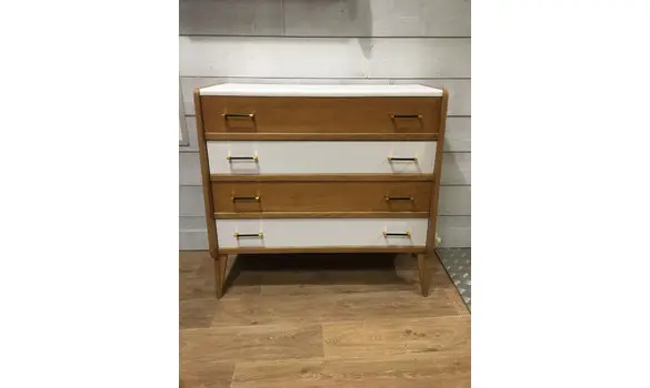 Commode bois et blanc nuage