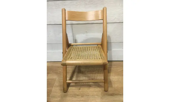 Petite chaise cannage