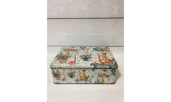 Boite métal décorée