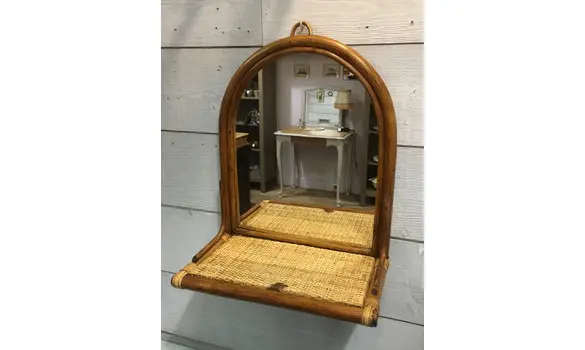 Miroir en rotin avec étagère
