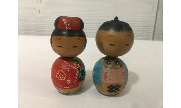 Poupées Kokeshi vintage