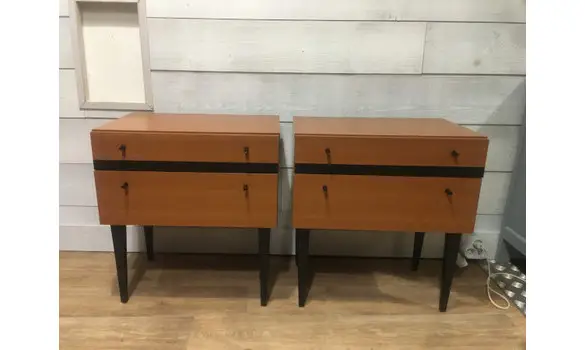 Paire de chevets années 60