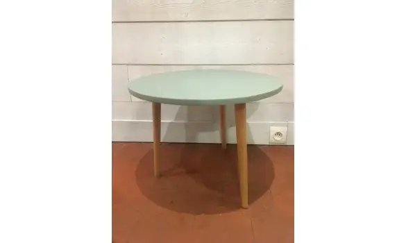 Petite table basse tripode