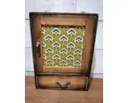 Armoire murale bois patiné