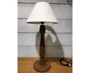 Lampe en bois tourné