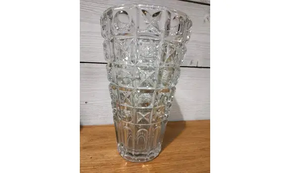 Grand vase verre moulé