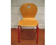 Chaise enfant rouge