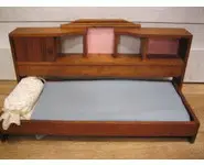 Lit de poupée + cosy