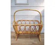 Porte-revues en rotin